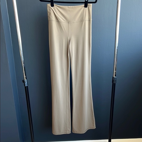 Athleta Women's Elation High Rise Flare Pant Medium Tall - Picture 1 of 5
